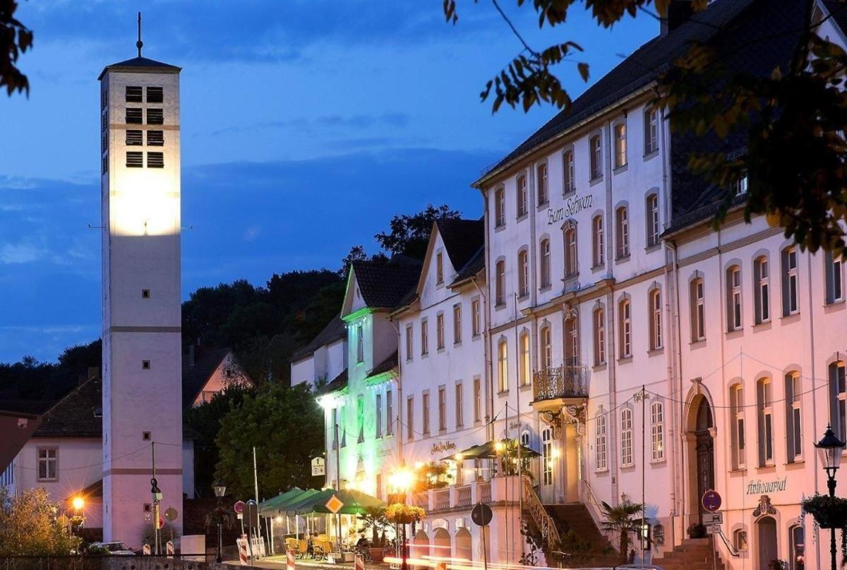 Historisches Hotel Zum Schwan 巴特卡尔斯哈芬 外观 照片